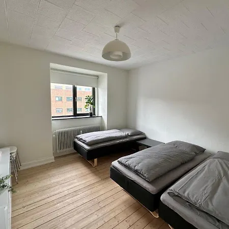 H1 Free Parking, Budget Friendly